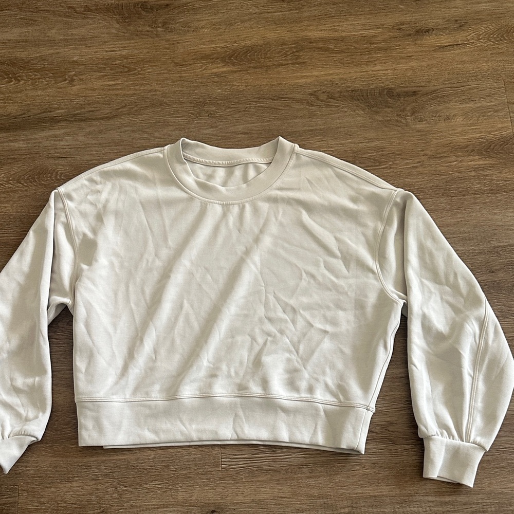 Lululemon Softstreme Perfectly Oversized Cropped Crew - Picture 2 of 4